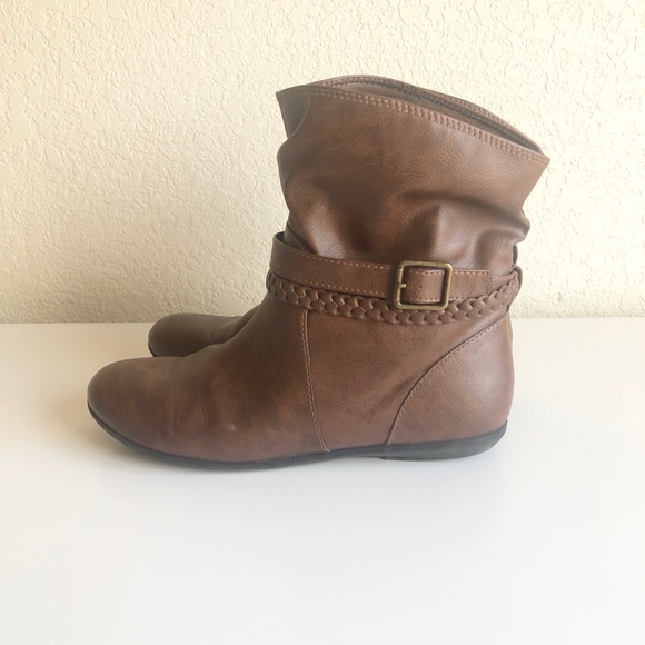 American Eagle AE Shoes - American Eagle AE brown faux leather boots size 8